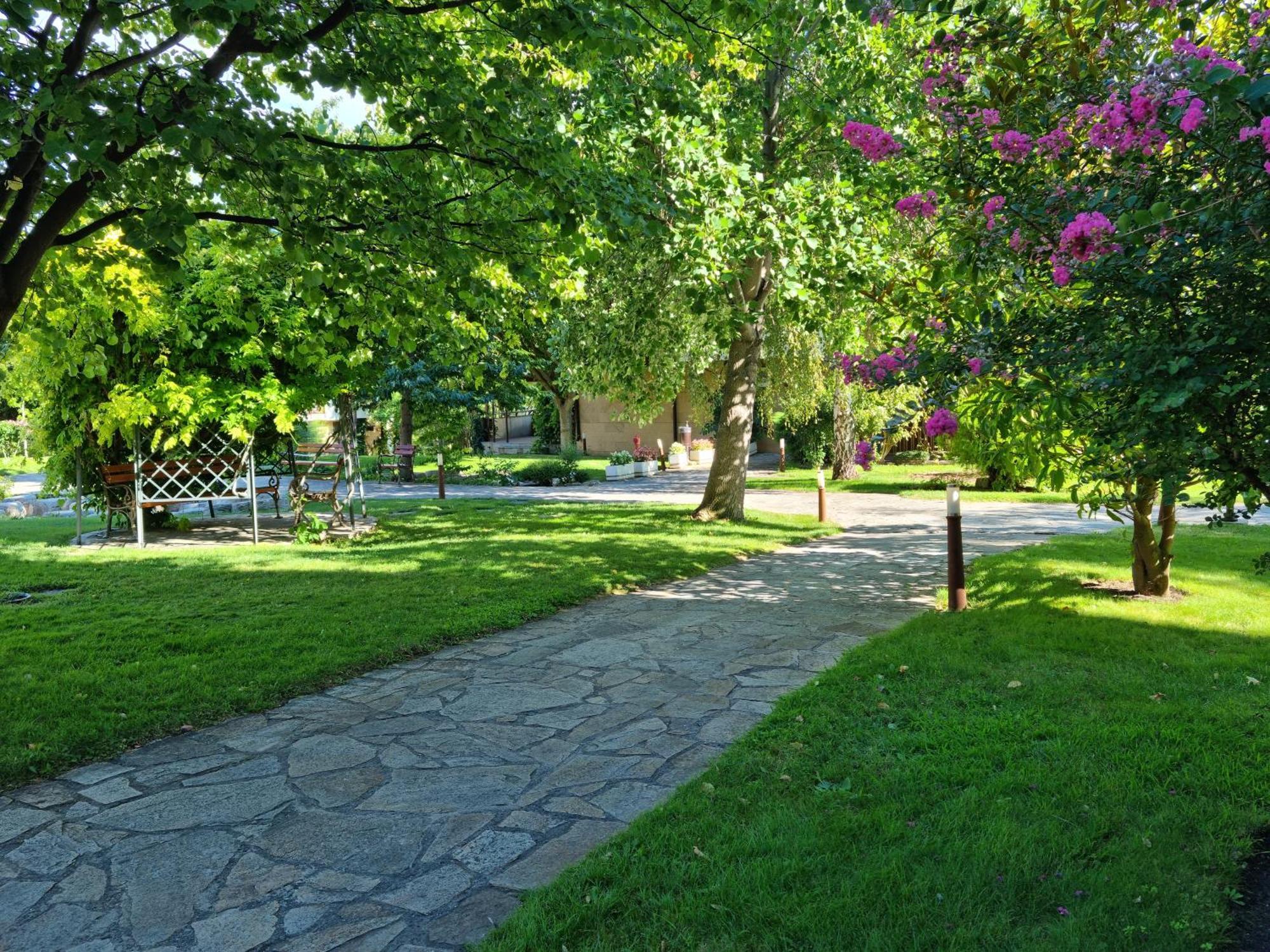 Апартамент Ния, Райска Градина / Garden Of Eden Sveti Vlas Eksteriør bilde