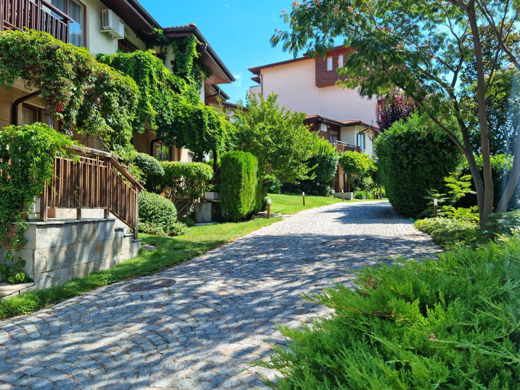 Апартамент Ния, Райска Градина / Garden Of Eden Sveti Vlas Eksteriør bilde