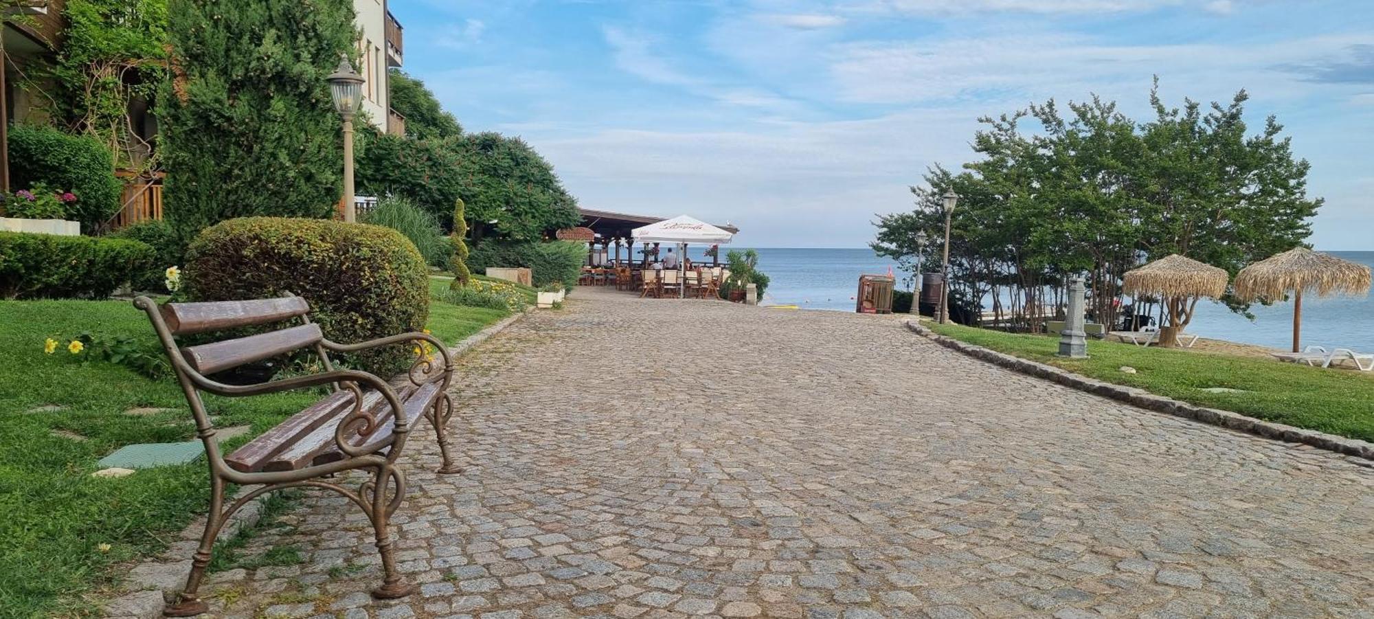 Апартамент Ния, Райска Градина / Garden Of Eden Sveti Vlas Eksteriør bilde